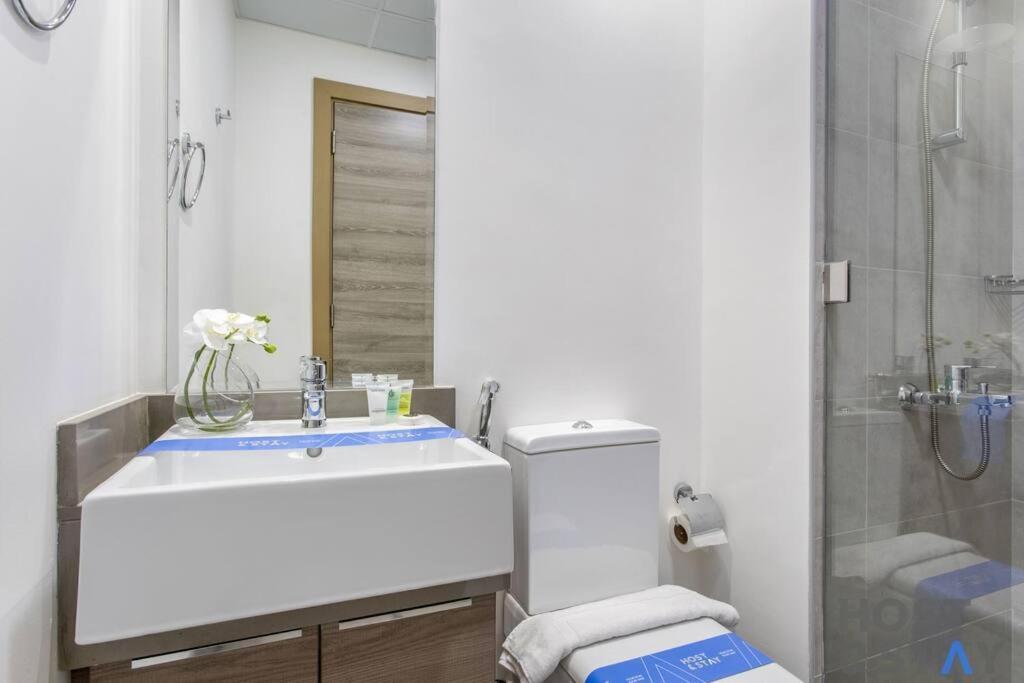 Elegant 1Br At Bloom - Host & Stay Dubai Exterior photo